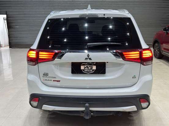 MITSUBISHI-OUTLANDER-2.0 16V GASOLINA 4P AUTOMÁTICO MITSUBISHI-OUTLANDER-2018