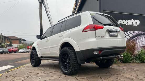 MITSUBISHI-PAJERO DAKAR-2013