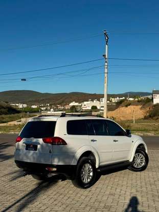 MITSUBISHI-PAJERO DAKAR-3.2 HPE 4X4 7 LUGARES 16V TURBO INTERCOOLER DIESEL 4P AUTOMÁTICO MITSUBISHI-PAJERO DAKAR-2014