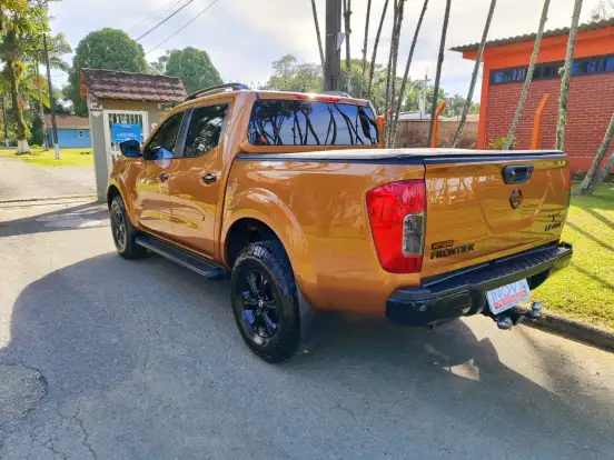 NISSAN-FRONTIER-2.3 16V TURBO DIESEL LE CD 4X4 AUTOMÁTICO NISSAN-FRONTIER-2017