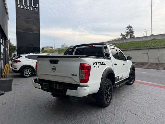 NISSAN-FRONTIER-2024