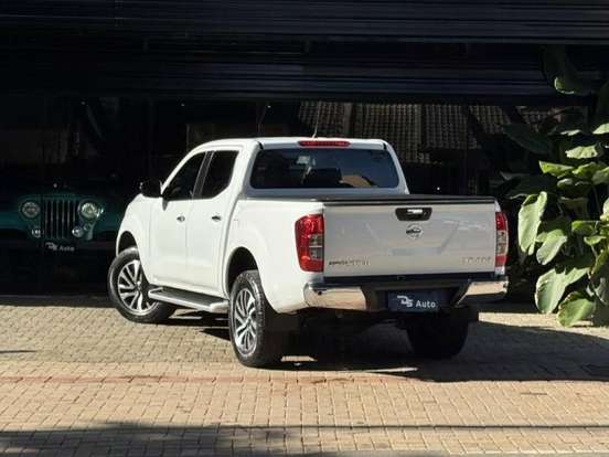 NISSAN-FRONTIER-2020