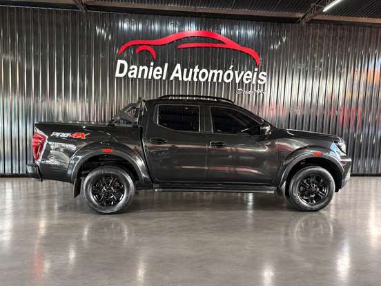 NISSAN-FRONTIER-2022