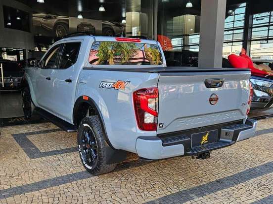 NISSAN-FRONTIER-2023