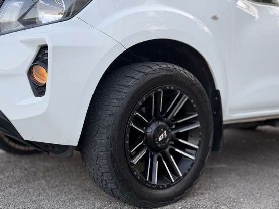 NISSAN-FRONTIER-2022