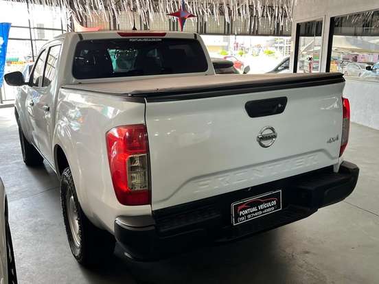 NISSAN-FRONTIER-2023