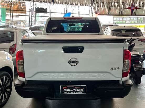 NISSAN-FRONTIER-2023