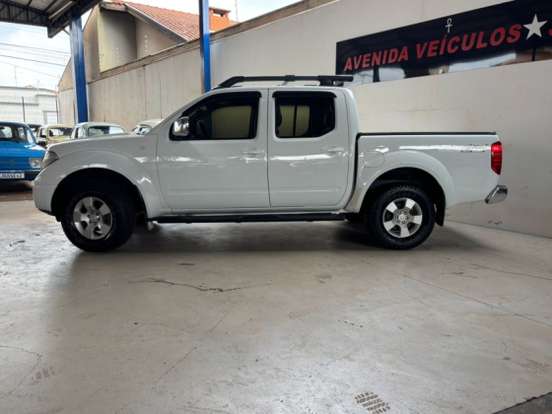 NISSAN-FRONTIER-2.5 LE 4X4 CD TURBO ELETRONIC DIESEL 4P AUTOMÁTICO NISSAN-FRONTIER-2011