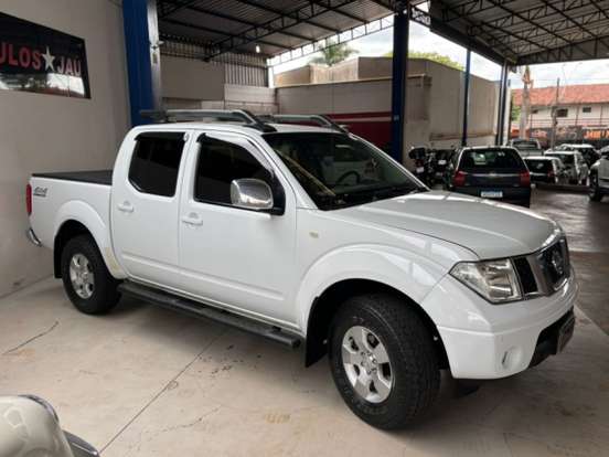 NISSAN-FRONTIER-2011