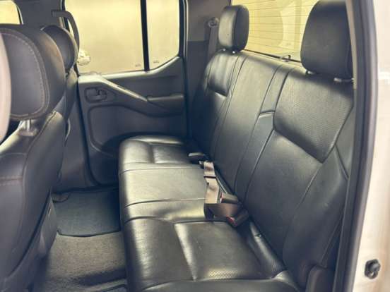 NISSAN-FRONTIER-2011