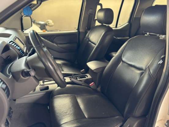 NISSAN-FRONTIER-2011