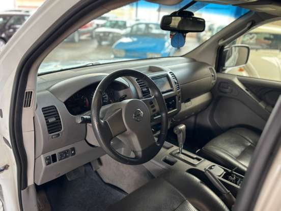 NISSAN-FRONTIER-2011