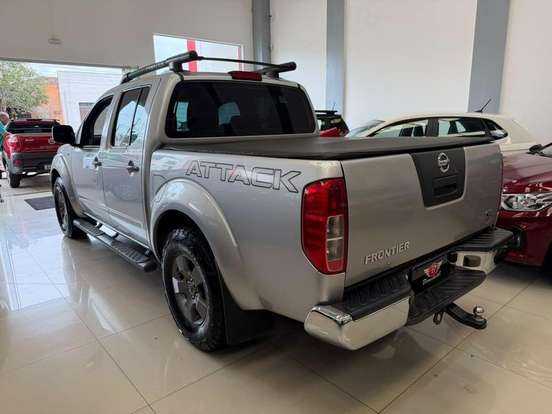 NISSAN-FRONTIER-2012