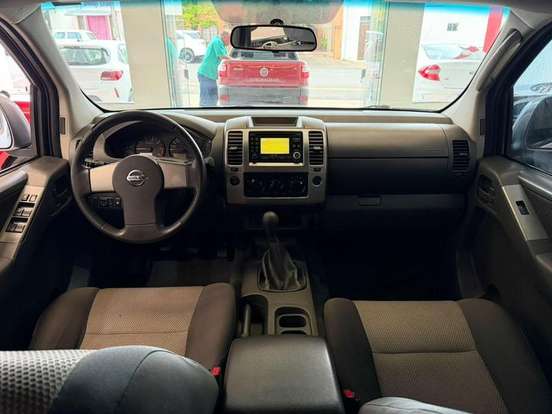 NISSAN-FRONTIER-2012