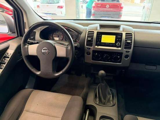 NISSAN-FRONTIER-2012