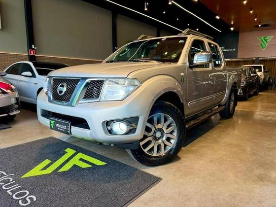 NISSAN FRONTIER 2.5 SL 10 ANOS 4X4 CD TURBO ELETRONIC DIESEL 4P AUTOMÁTICO