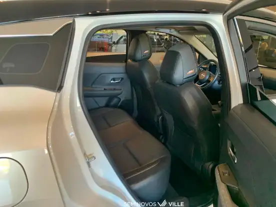 NISSAN-KICKS-2025