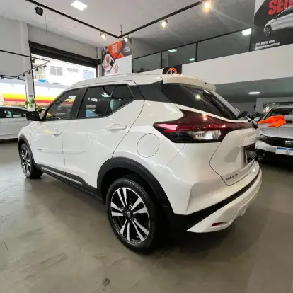 NISSAN-KICKS-2023