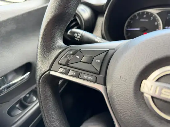 NISSAN-KICKS-2023