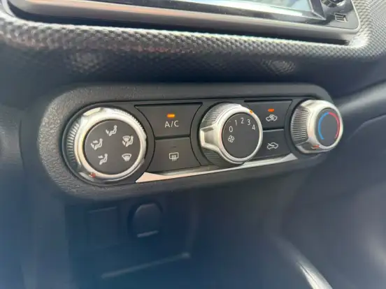 NISSAN-KICKS-2023