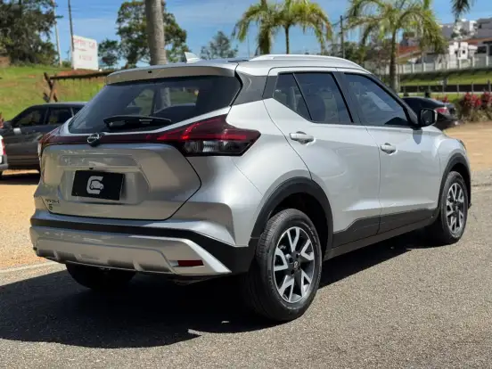 NISSAN-KICKS-2024