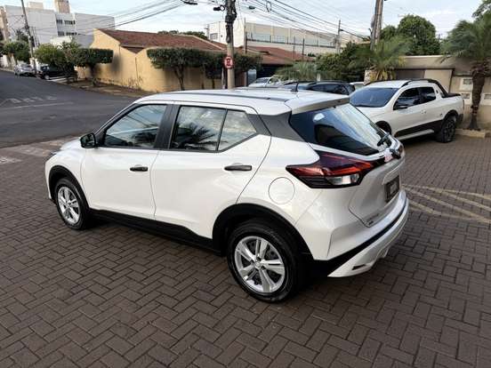 NISSAN-KICKS-2024