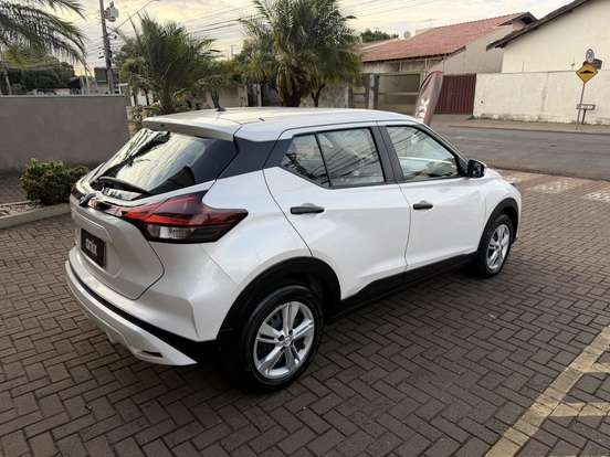 NISSAN-KICKS-2024