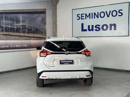 NISSAN-KICKS-2023