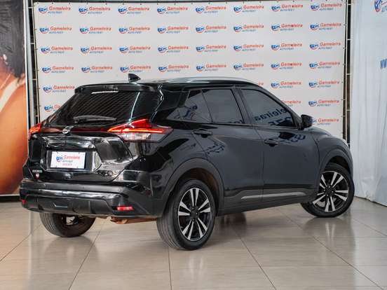 NISSAN-KICKS-2022