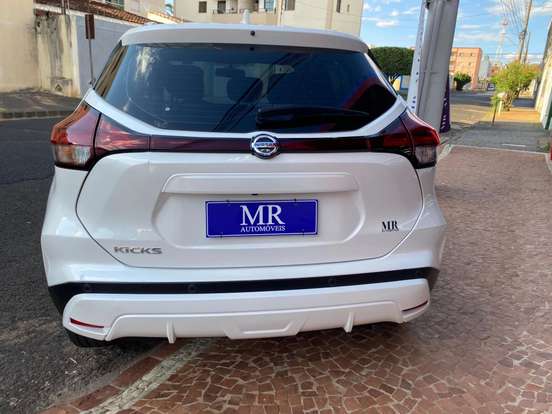 NISSAN-KICKS-2021