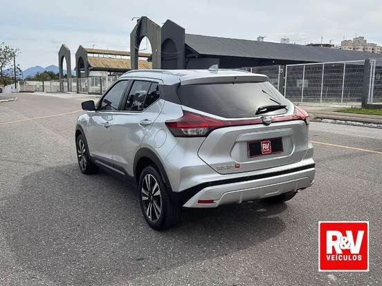 NISSAN-KICKS-2023