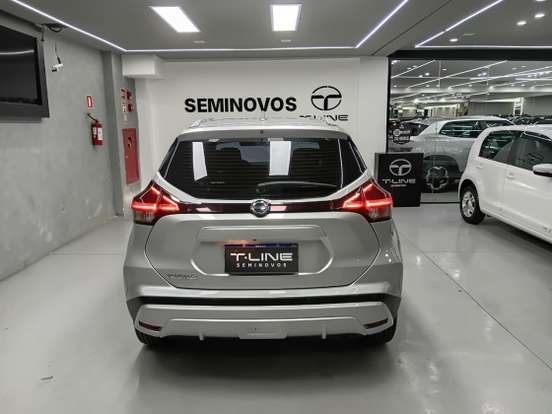 NISSAN-KICKS-2022