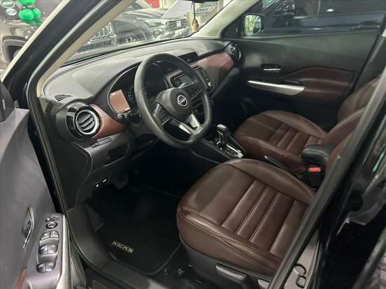 NISSAN-KICKS-2023