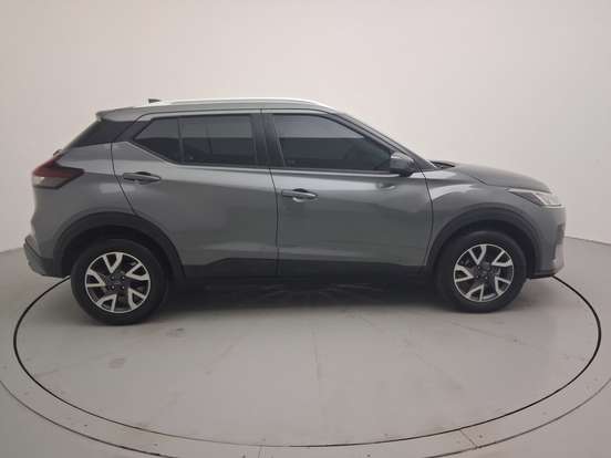 NISSAN-KICKS-2023