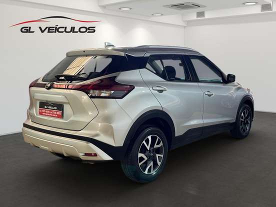 NISSAN-KICKS-2023
