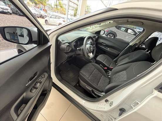 NISSAN-KICKS-2024