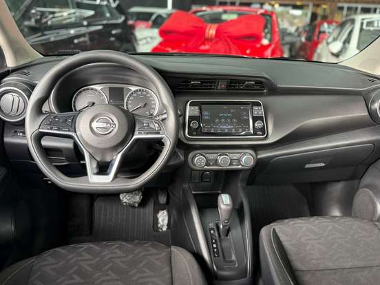 NISSAN-KICKS-2024