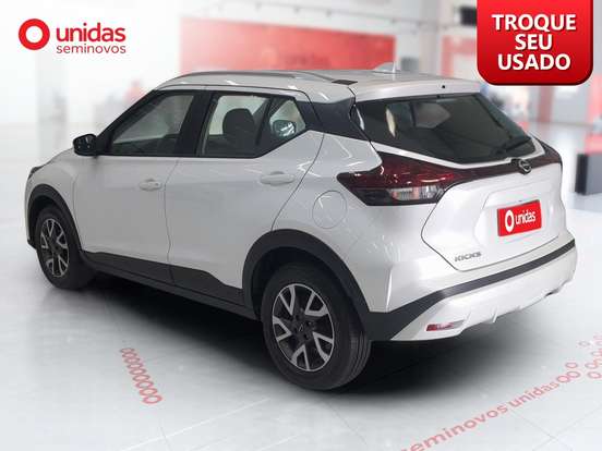 NISSAN-KICKS-2023
