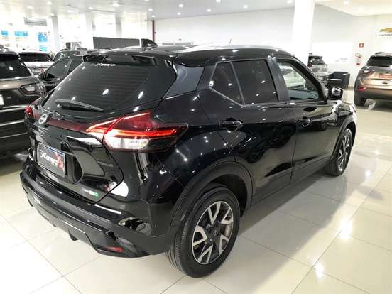 NISSAN-KICKS-2023