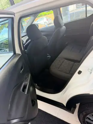 NISSAN-KICKS PLAY-2025