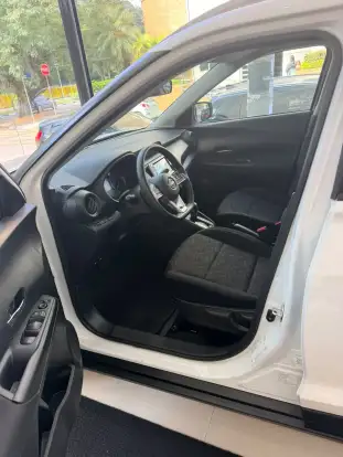 NISSAN-KICKS PLAY-2025