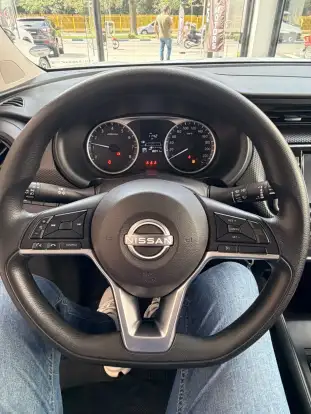 NISSAN-KICKS PLAY-2025