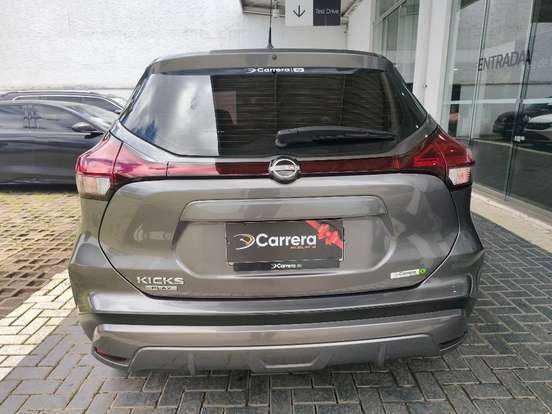 NISSAN-KICKS PLAY-2025
