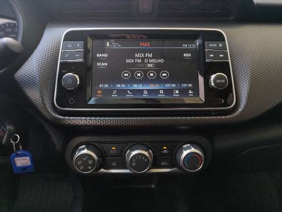 NISSAN-KICKS PLAY-2025
