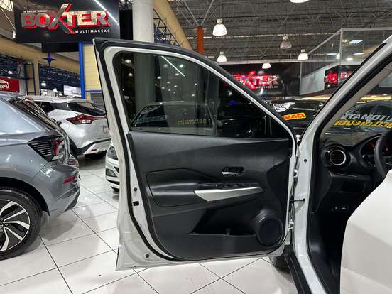 NISSAN-KICKS PLAY-2025