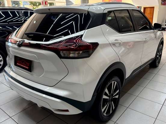 NISSAN-KICKS PLAY-2025