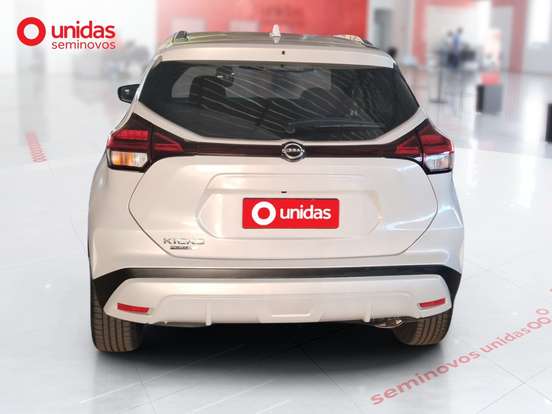 NISSAN-KICKS PLAY-2025