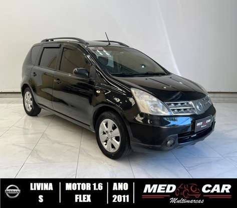 NISSAN-LIVINA-2010
