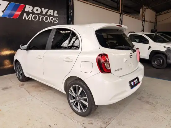 NISSAN-MARCH-1.6 SL 16V FLEX 4P XTRONIC NISSAN-MARCH-2018