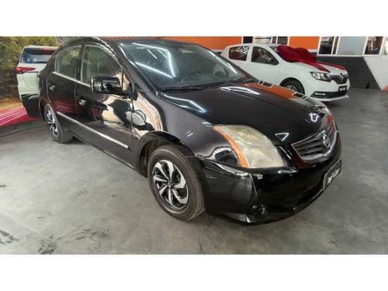NISSAN-SENTRA-2010